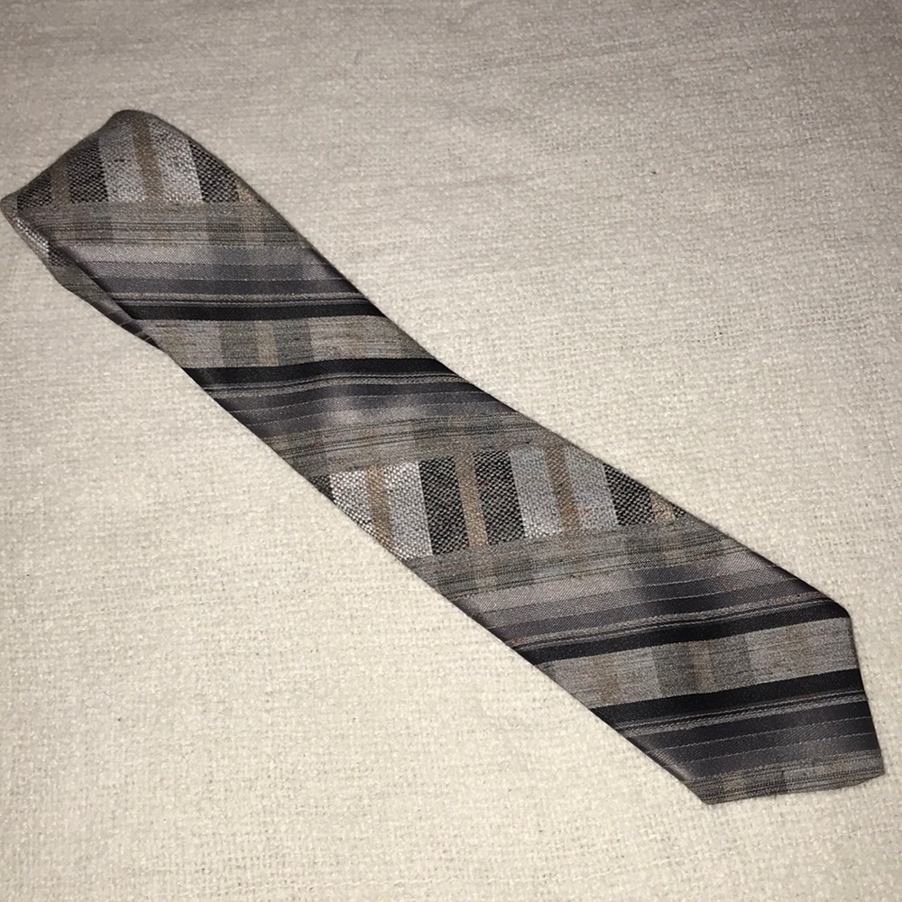 Botany 500 tie